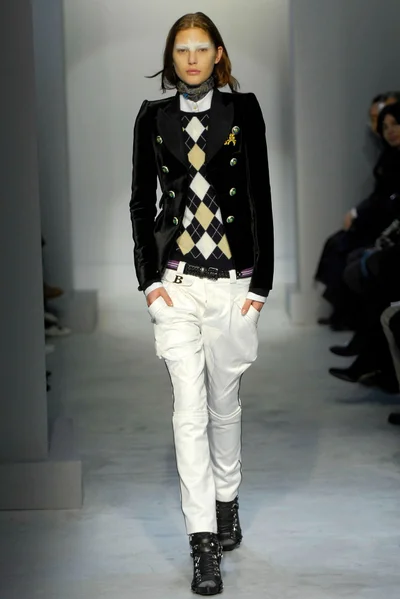 Look 13